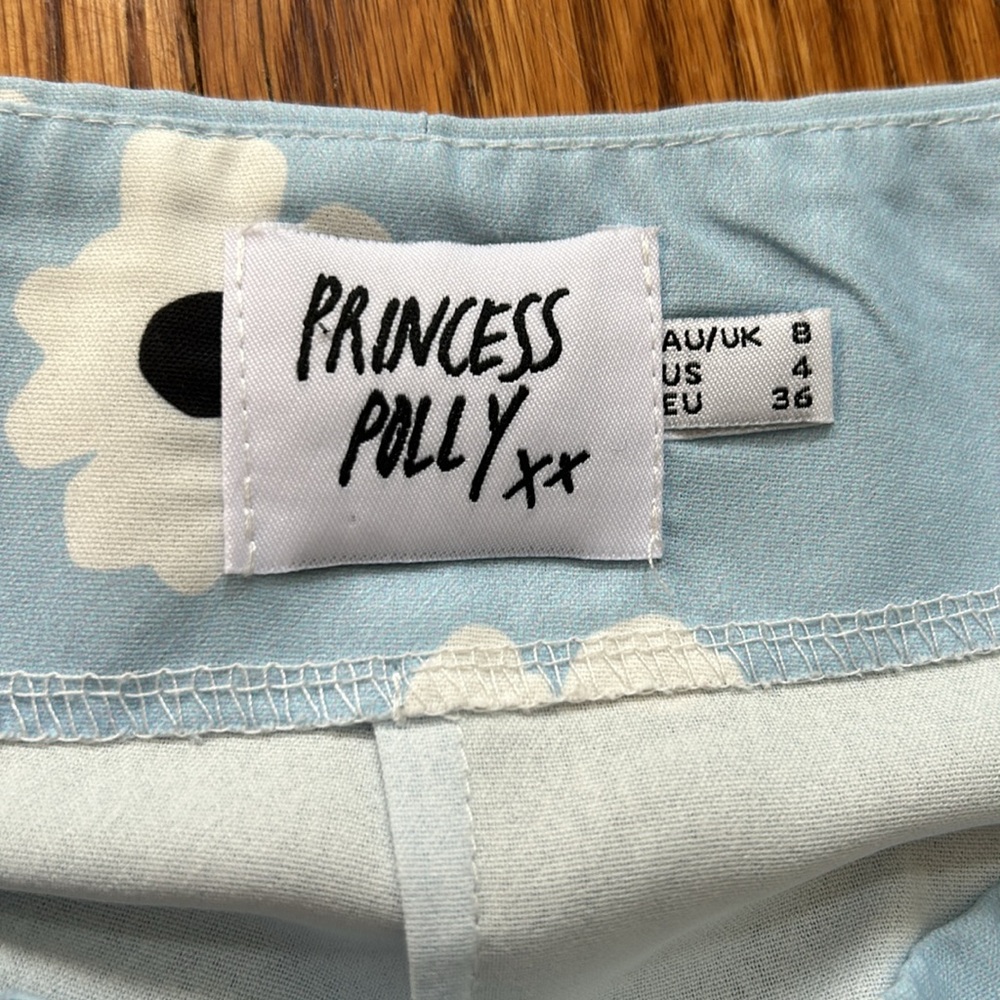Princess Polly Mini Skirt! - Picture 3 of 3
